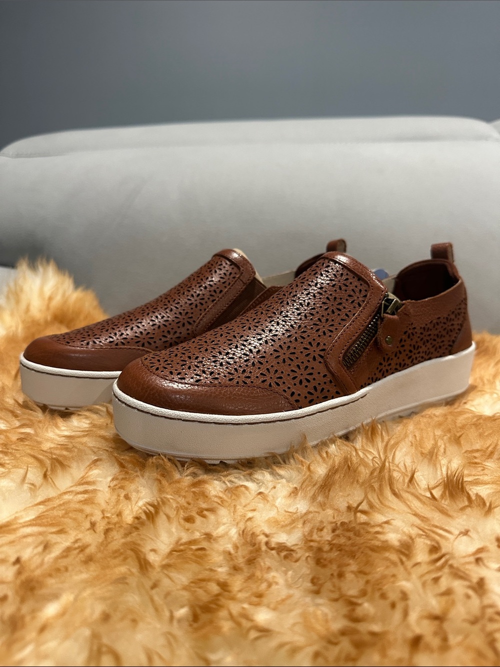 Jambu July Slip On Sneaker- new in box